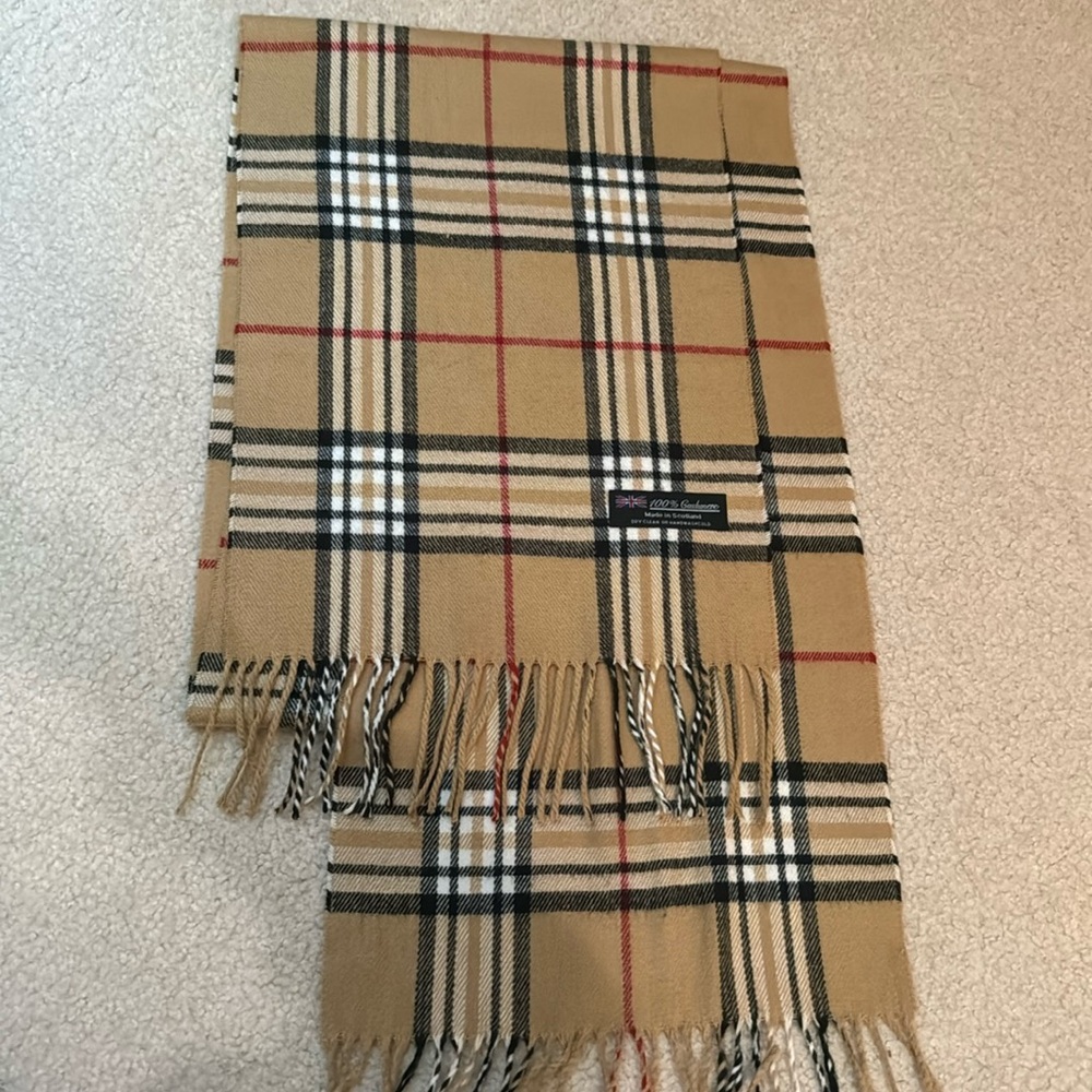 Burberry dupe cashmere scarf